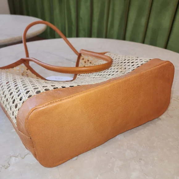 Street Stylish Women's Ratten Tan Woven Handmade Tote Bag - Picture 7 of 8